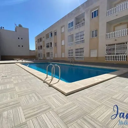 Torrevieja 1 Bed Apartment With Communal Pool Tv11 * Torrevieja
