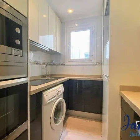 Torrevieja 1 Bed Apartment With Communal Pool Tv11 Apartman *