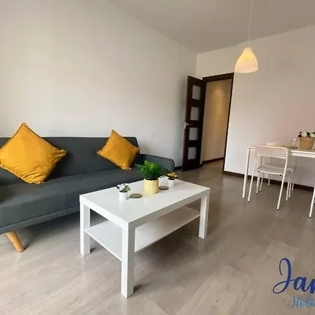 Torrevieja 1 Bed Apartment With Communal Pool Tv11 *